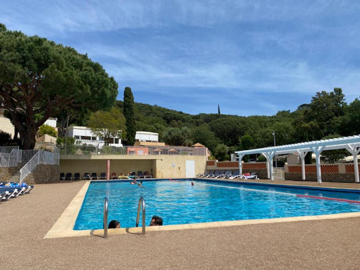 Lovely And Friendly Mobile Home In Gassin France エクステリア 写真